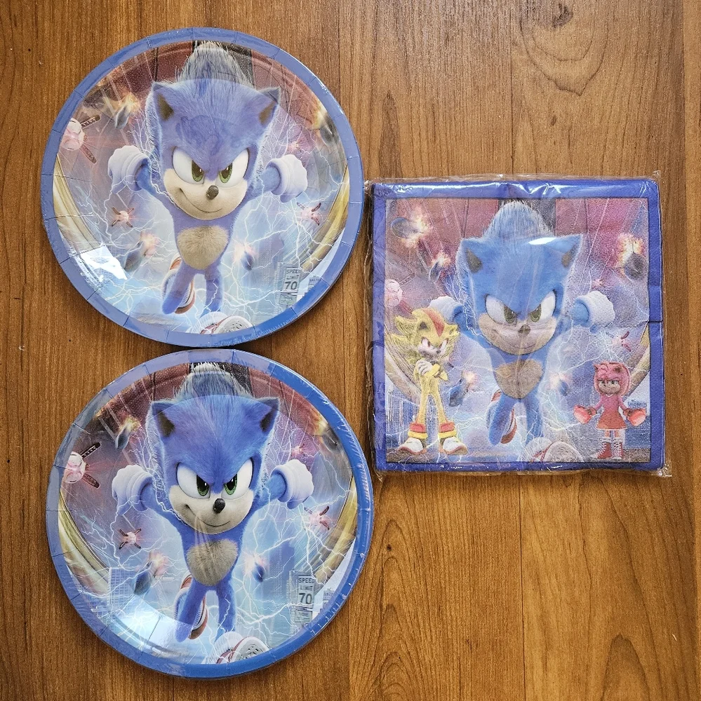 Party Plates and Napkins Set